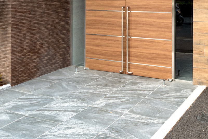 マンションのエントランス